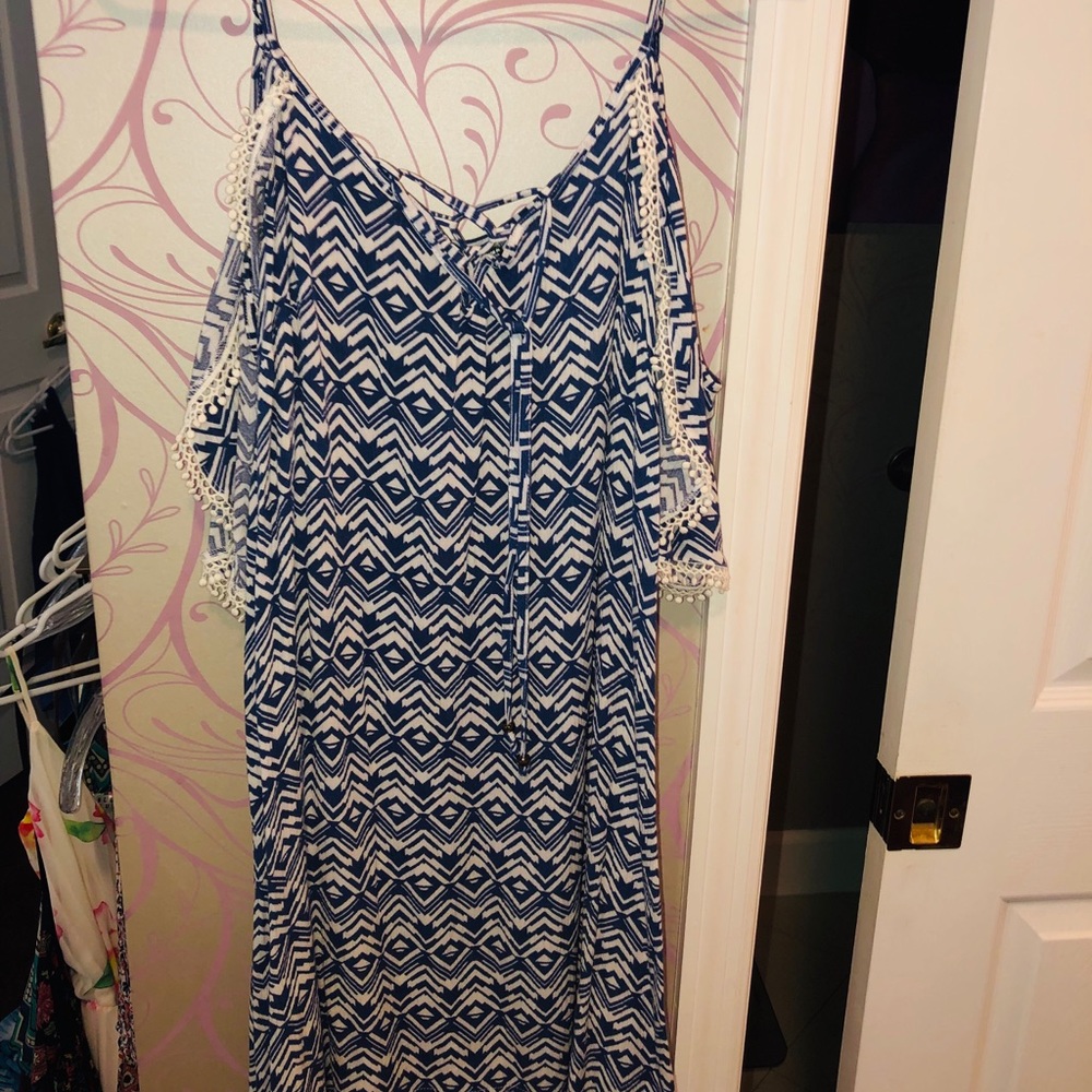 Blue and White Flowy Dress with Shoulder Sleeves